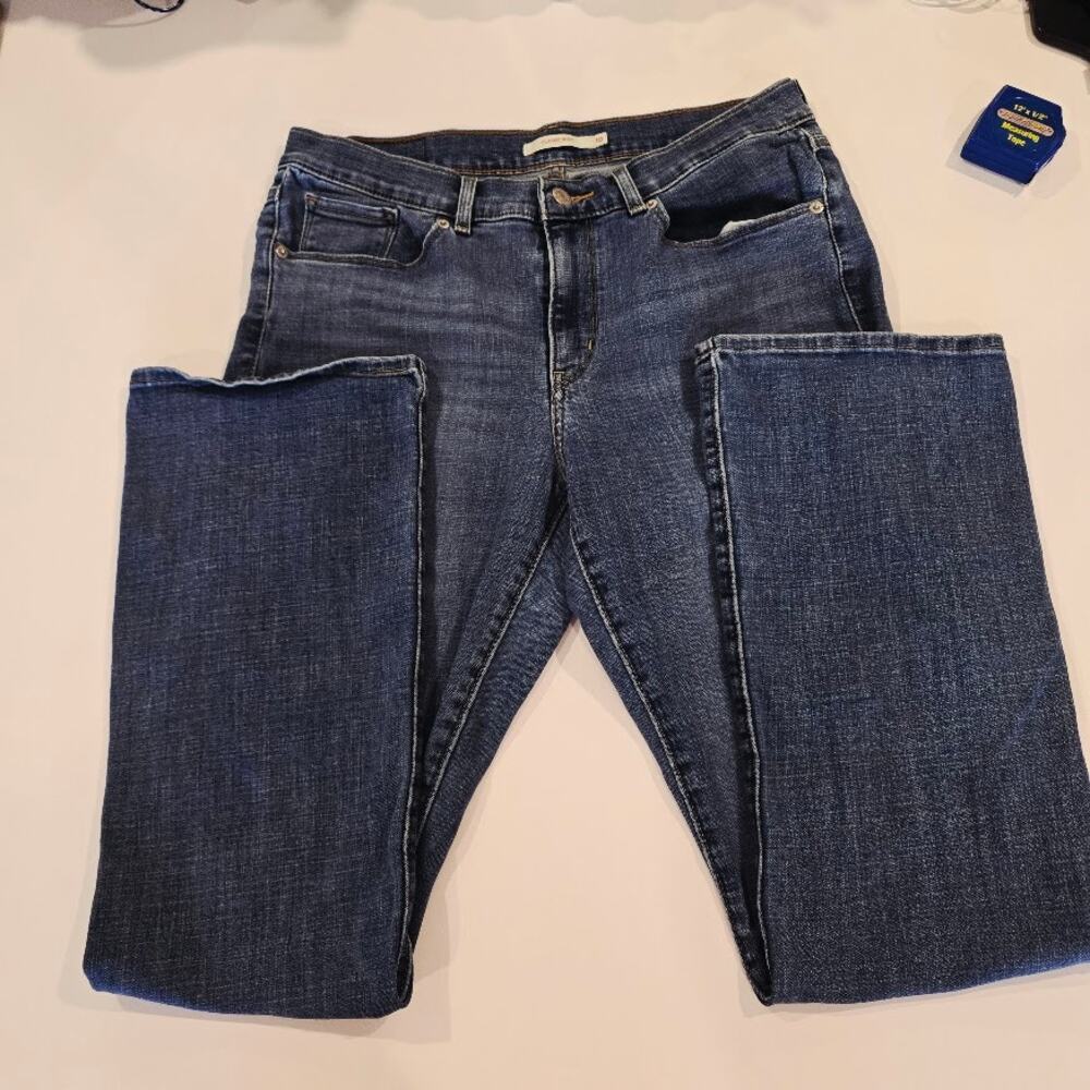Levi’s Classic Bootcut Jeans Women’s Size 10 Medium Wash Stretch